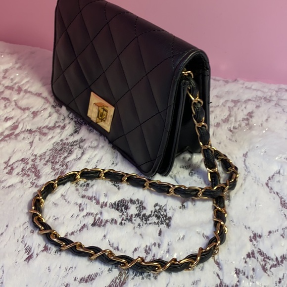 Classic Black Quilted Crossbody bag with Gold Chain - Picture 2 of 5
